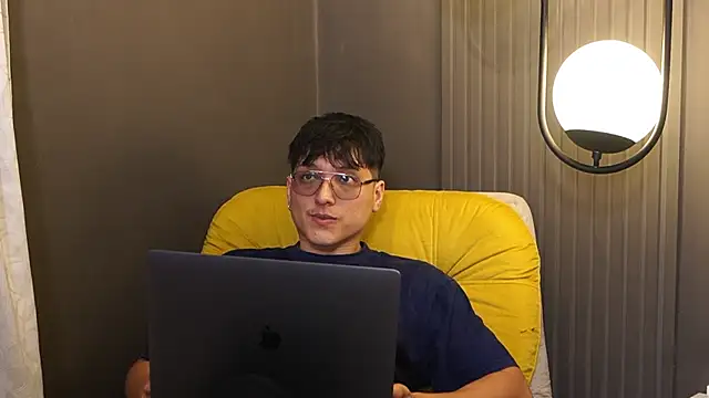 Mia and Belmonth online show from 03.28.26