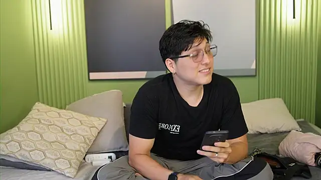 Mia and Belmonth online show from 05.19.26