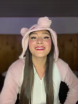 Snapshot of Miss_Dani chatting on 03.18.26 Miss Dani online show from 03.18.26