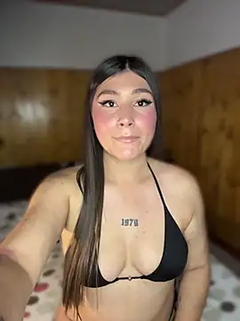 Snapshot of Miss_Dani chatting on 04.10.26 Miss Dani online show from 04.10.26