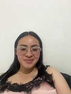 Snapshot of Anni_Rose chatting on 03.08.26 Anni Rose online show from 03.08.26