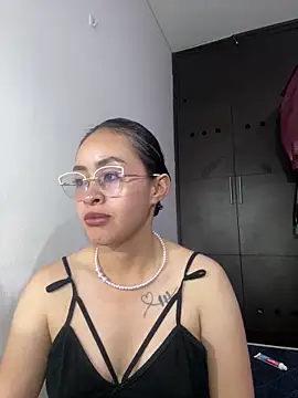 Snapshot of Anni_Rose chatting on 03.11.26 Anni Rose online show from 03.11.26