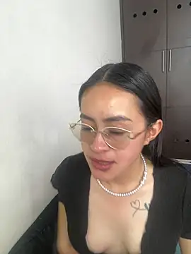 Snapshot of Anni_Rose chatting on 03.17.26 Anni Rose online show from 03.17.26