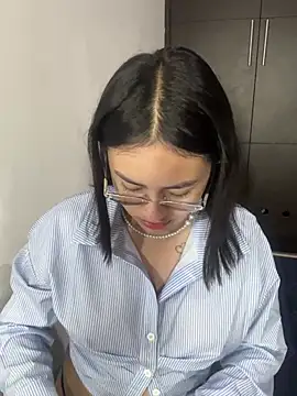 Snapshot of Anni_Rose chatting on 04.09.26 Anni Rose online show from 04.09.26