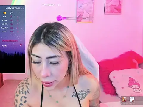 Snapshot of Martina_robertss chatting on 06.10.26 Martina robertss online show from 06.10.26