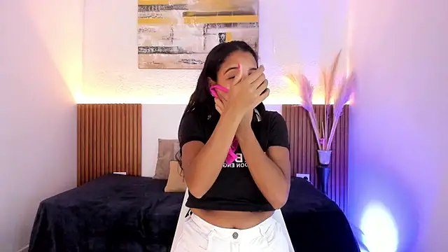 Tiana Glow2 online show from 06.25.26