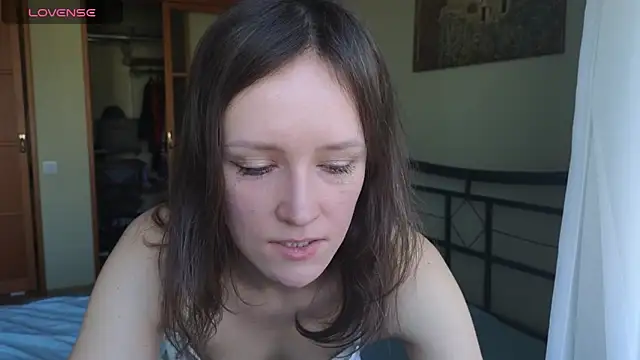 Tender Swan online show from 03.30.26