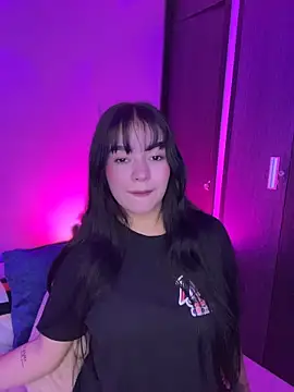 Sophia Wy online show from 04.19.26