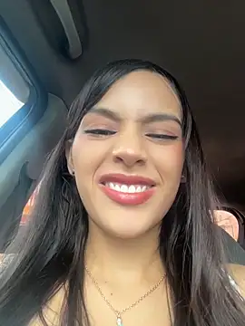 Mia-villalobos online show from 05.17.26