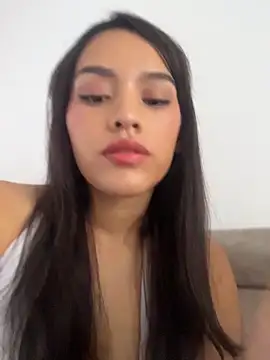 Snapshot of Mia-villalobos chatting on 06.28.26 Mia-villalobos online show from 06.28.26