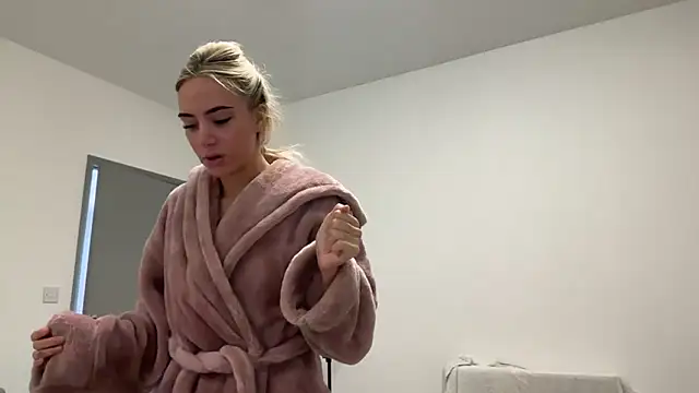 Naughtyblondex online show from 04.02.26