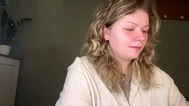 YoungAlina online show from 04.15.26