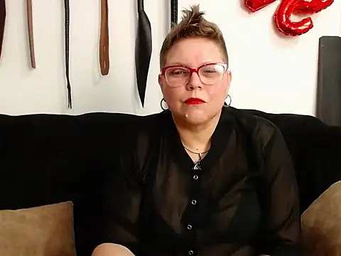 Leah R online show from 03.10.26