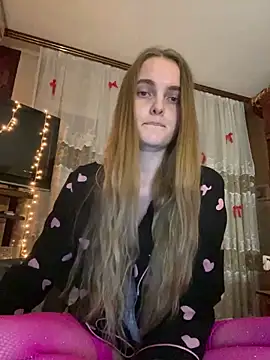 LunaVey online show from 06.08.26