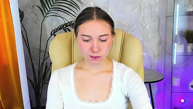OliviaLang online show from 03.26.26