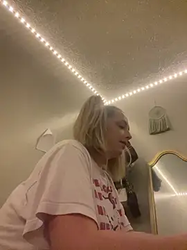 imkhloe online show from 04.25.26