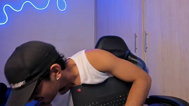 Snapshot of jossi12345j chatting on 04.06.26 jossi12345j online show from 04.06.26