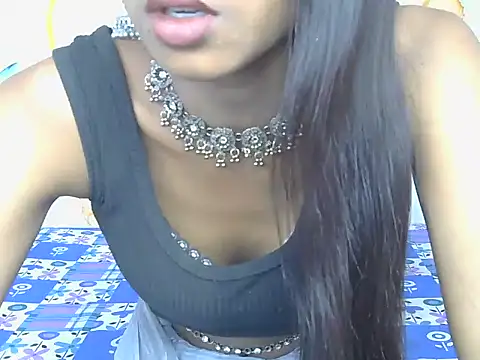 Snapshot of yours-isha chatting on 06.18.26 yours-isha online show from 06.18.26