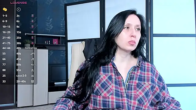 Snapshot of Lucky_Milf chatting on 04.03.26 Lucky Milf online show from 04.03.26