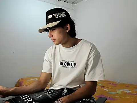 monky 0002 online show from 05.08.26