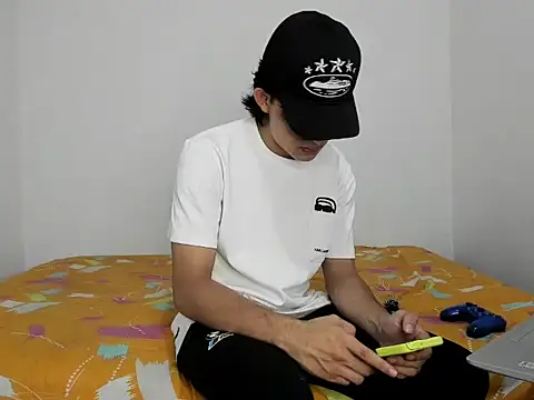 monky 0002 online show from 05.24.26