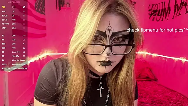 Snapshot of CucKuhta chatting on 06.10.26 CucKuhta online show from 06.10.26