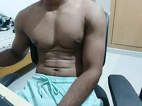 Snapshot of kratosTheHunk chatting on 04.22.26 kratosTheHunk online show from 04.22.26