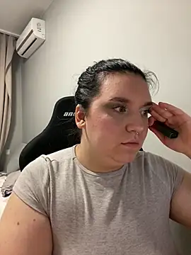 Snapshot of Luizaa004 chatting on 03.01.26 Luizaa004 online show from 03.01.26