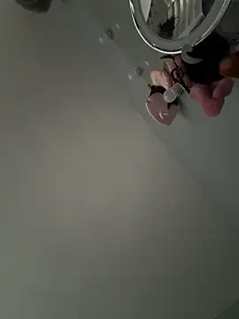 BeeMay22 online show from 03.04.26