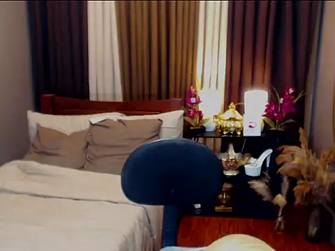 Snapshot of KieraLee chatting on 03.02.26 KieraLee online show from 03.02.26