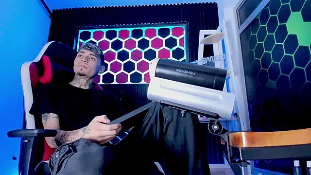 Max Hader  online show from 04.02.26