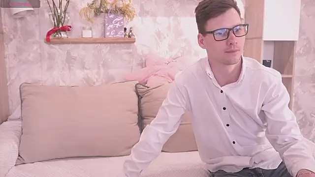 Magic Pasha online show from 03.15.26