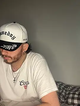 TallHungandCloudy69 online show from 04.11.26