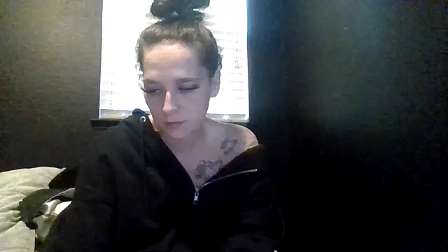 TallHungandCloudy69 online show from 05.19.26