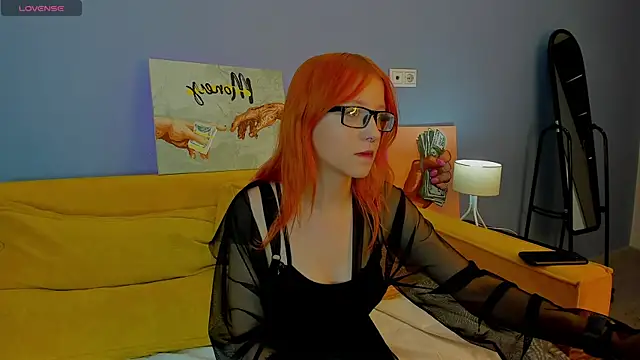 Emma Dusk online show from 03.09.26