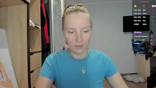 Snapshot of Mary_Blu chatting on 10.02.25 Mary Blu online show from 10.02.25