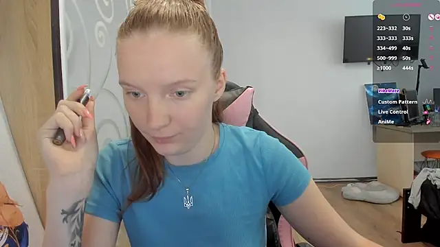 Snapshot of Mary_Blu chatting on 10.03.25 Mary Blu online show from 10.03.25