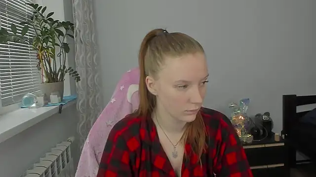 Snapshot of Mary_Blu chatting on 11.19.25 Mary Blu online show from 11.19.25