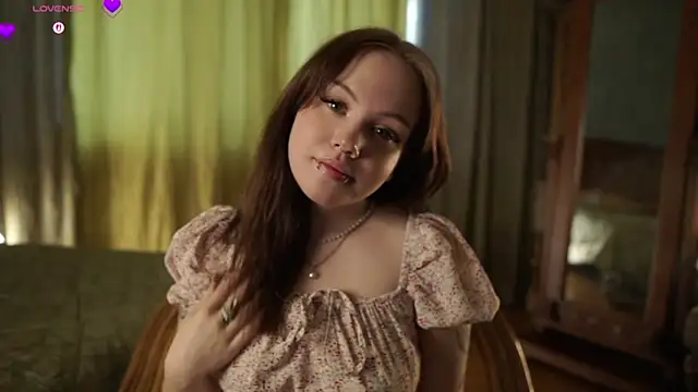 LeahAllsop online show from 04.06.26