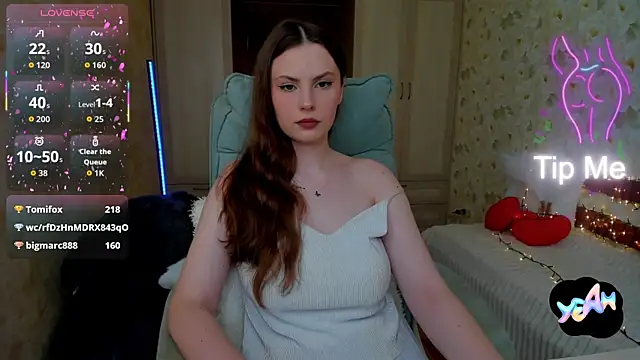 Snapshot of LoraTempt chatting on 06.04.26 LoraTempt online show from 06.04.26