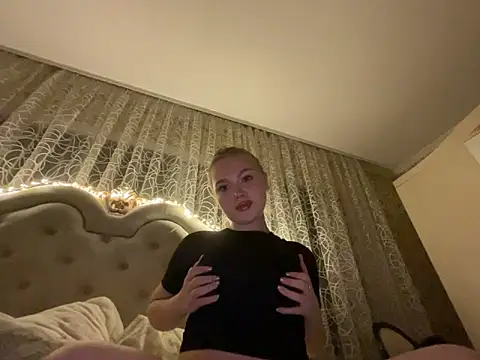 Snapshot of Maria_Smitt chatting on 03.04.26 Maria Smitt online show from 03.04.26