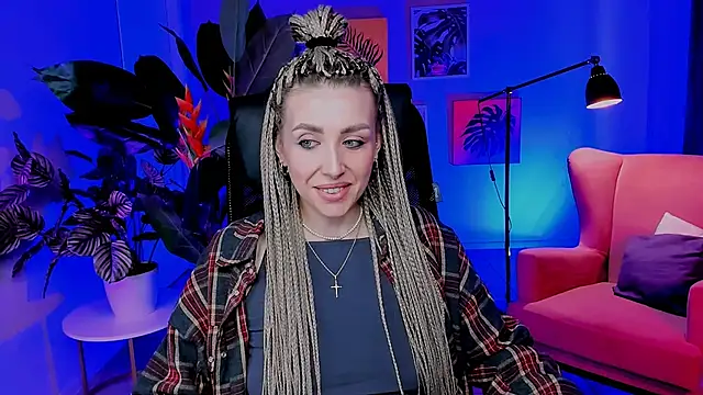 MonicaRiley online show from 05.04.26