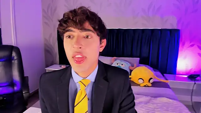 MatthewMoore  online show from 04.07.26