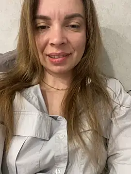 Luna2547 online show from 03.12.26