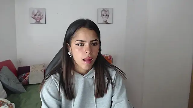  chloe 1 online show from 03.30.26