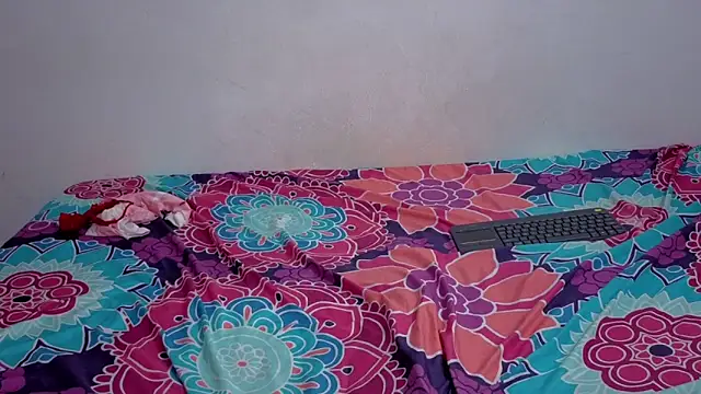 Scarlett Cherry  online show from 06.11.26