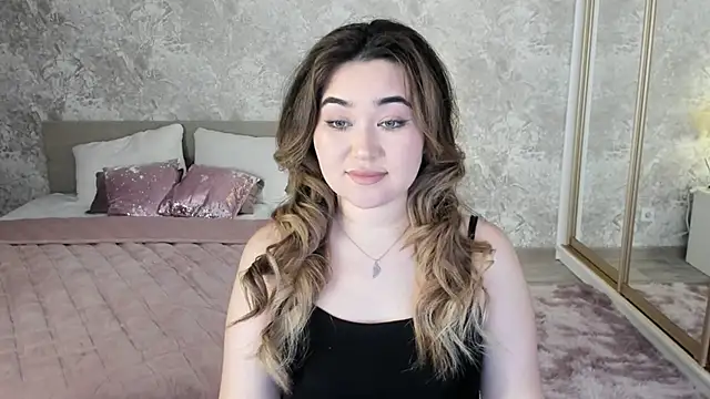 Snapshot of VickyMiners chatting on 03.17.26 VickyMiners online show from 03.17.26