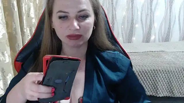 LioraW online show from 03.05.26