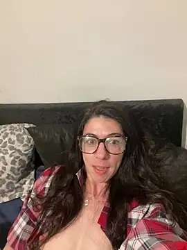 Nikkie925 online show from 03.30.26