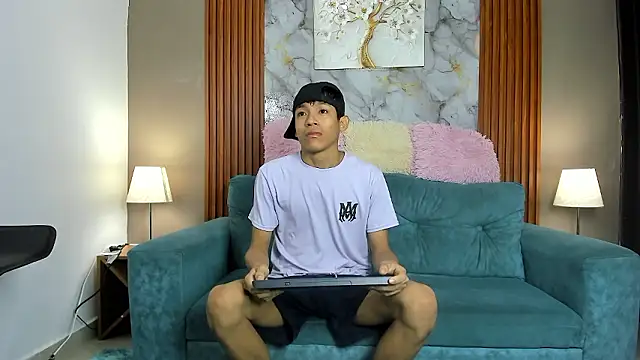 SKINNY BOYXXX online show from 03.11.26